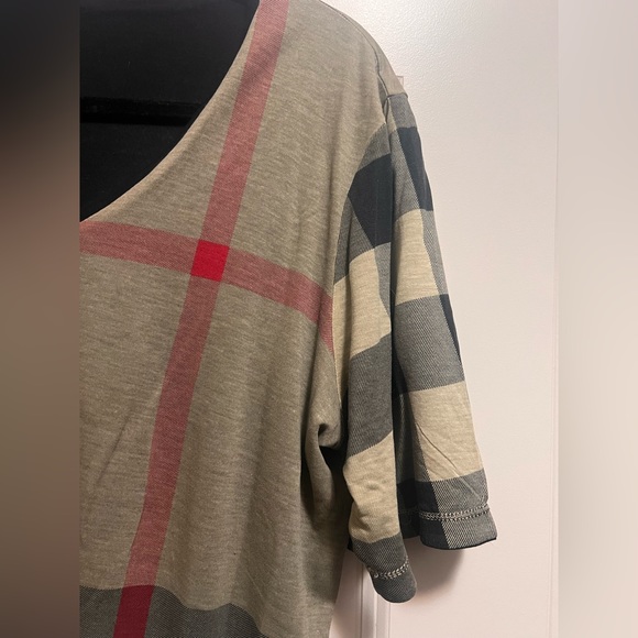 Authentic Burberry Nova Check Reversible Tshirt- L/XL - Picture 5 of 14